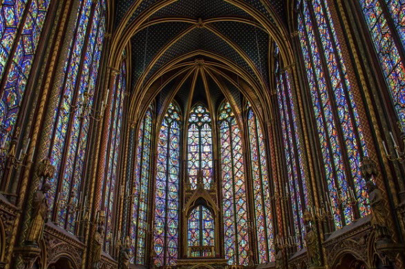 les vitraux de la Sainte Chapelle vus de l'intérieur