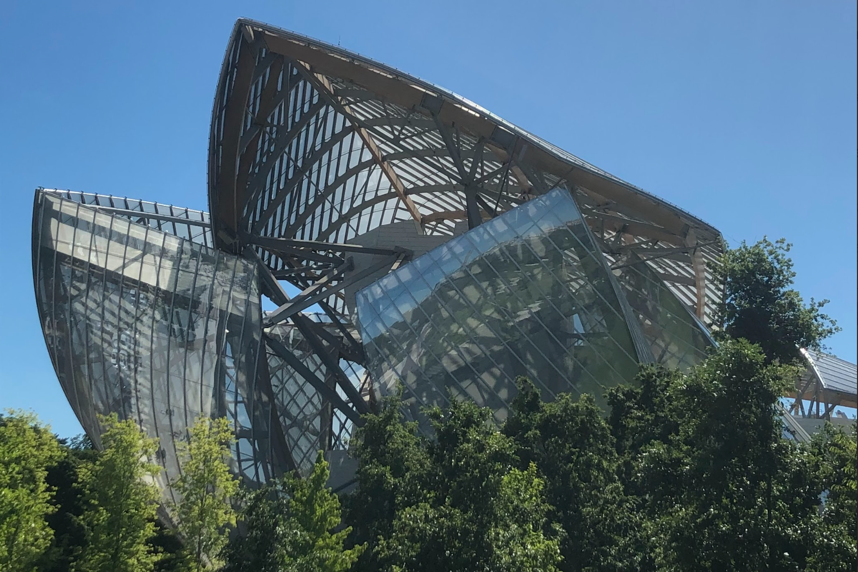 Vue de la Fondation Louis Vuitton © Whatizis