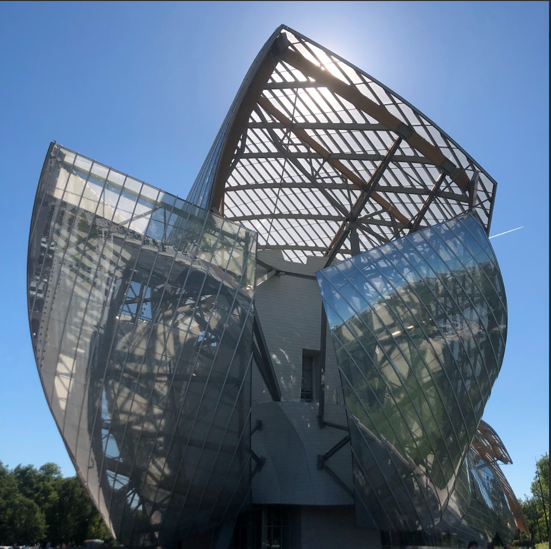 Fondation Louis Vuitton © Whatizis