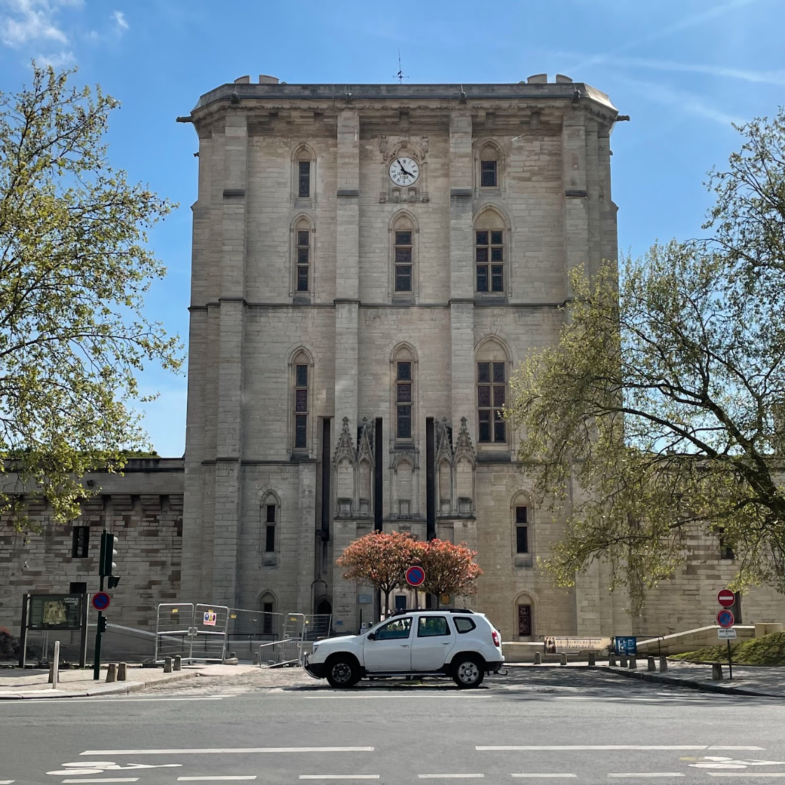 Vue de la façade du château de Vincennes © Whatizis