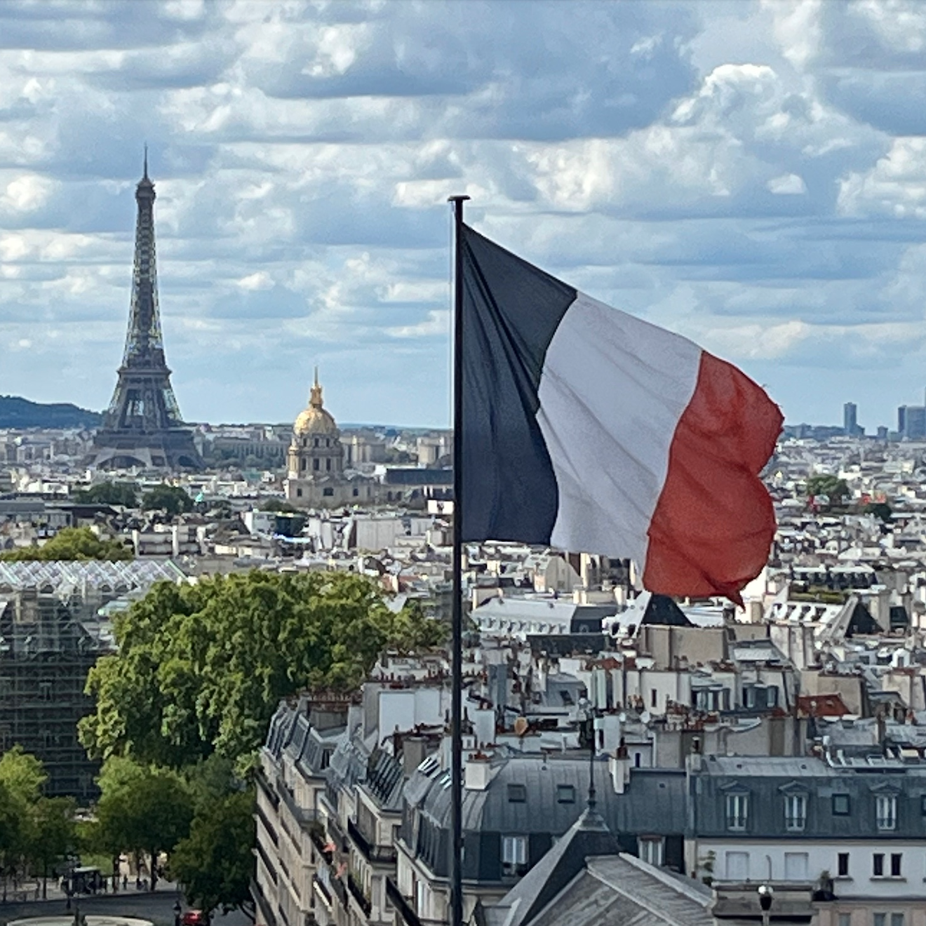 Vue de Paris avec la Tour Eiffel depuis le dôme du Panthéon © Whatizis