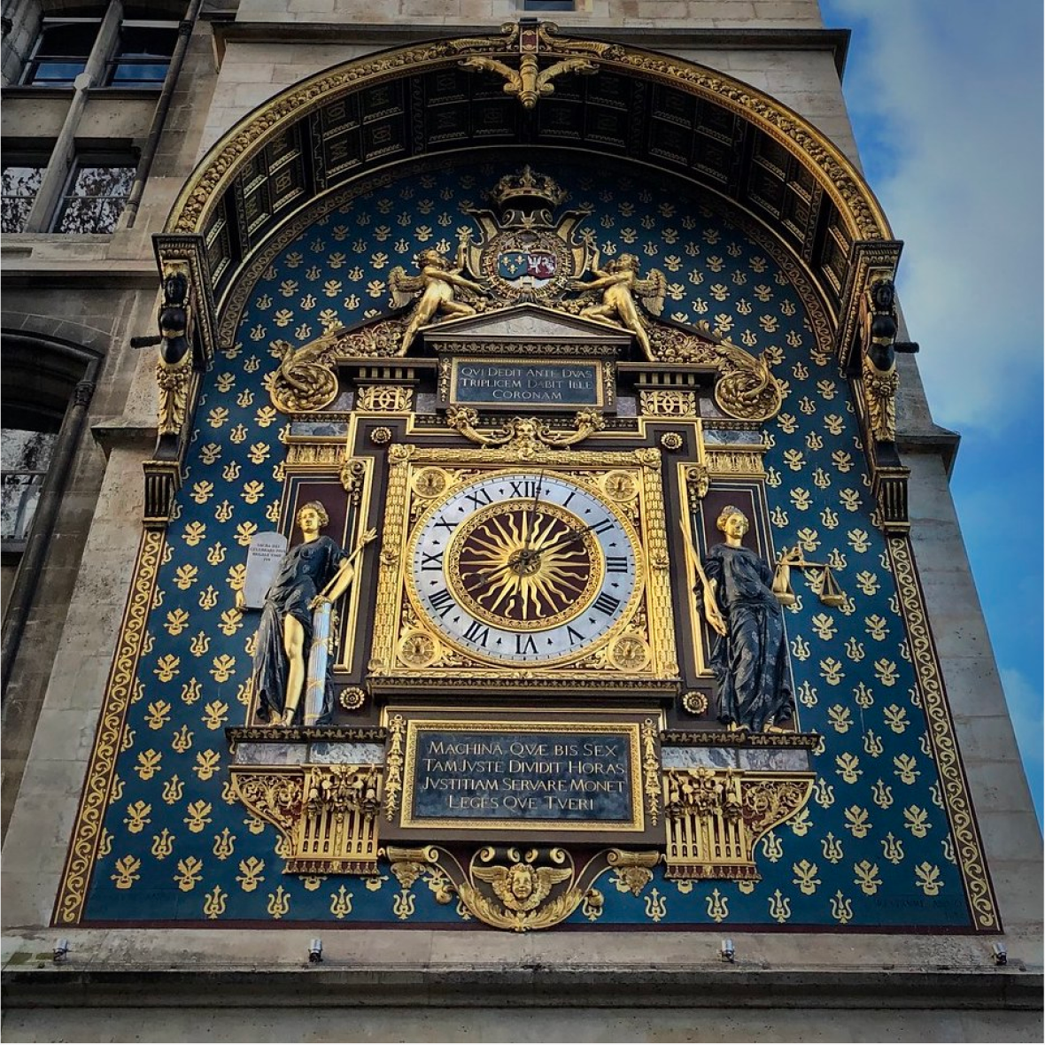 Vue de l'horloge médiévale, restaurée, de la Conciergerie © Whatizis