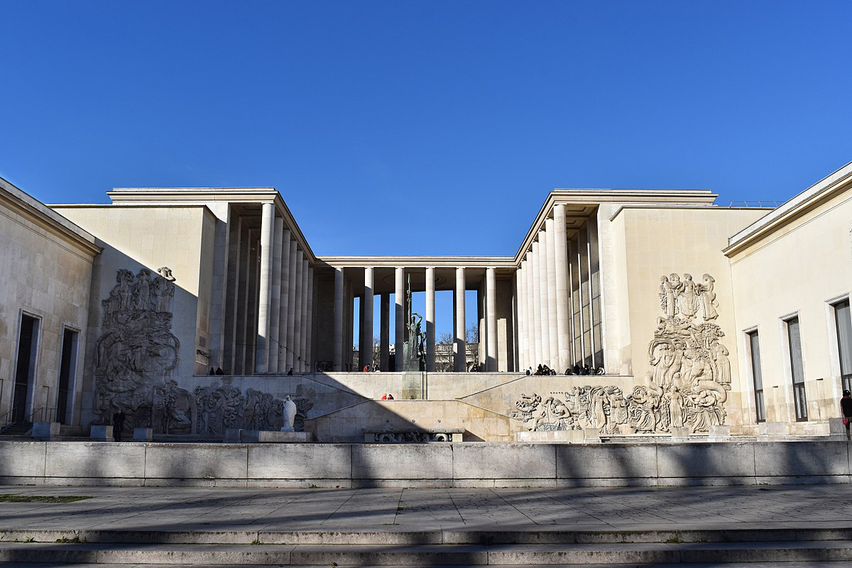 vue du Palais de Tokyo depuis son parvis © Whatizis