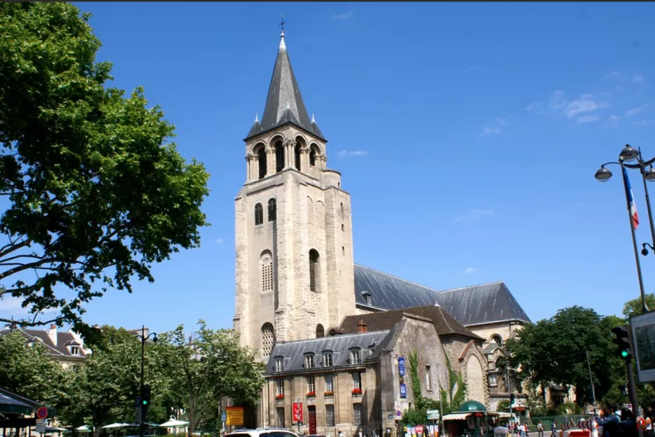Vue sur le clocher de l'église Saint Germain-des-Prés © Whatizis