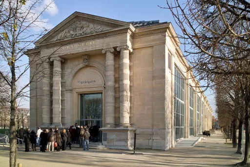 Vue du Musée de l'Orangerie par temps clair © Whatizis