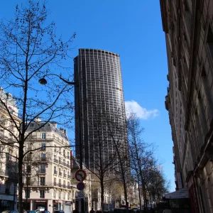 Tour Montparnasse depuis la rue de Rennes © Whatizis